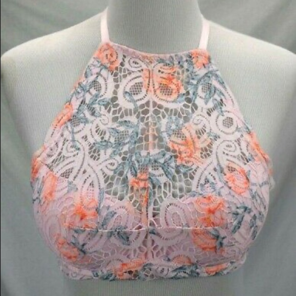 NWOT : Victoria’s Secret Lace Push-Up Bralette